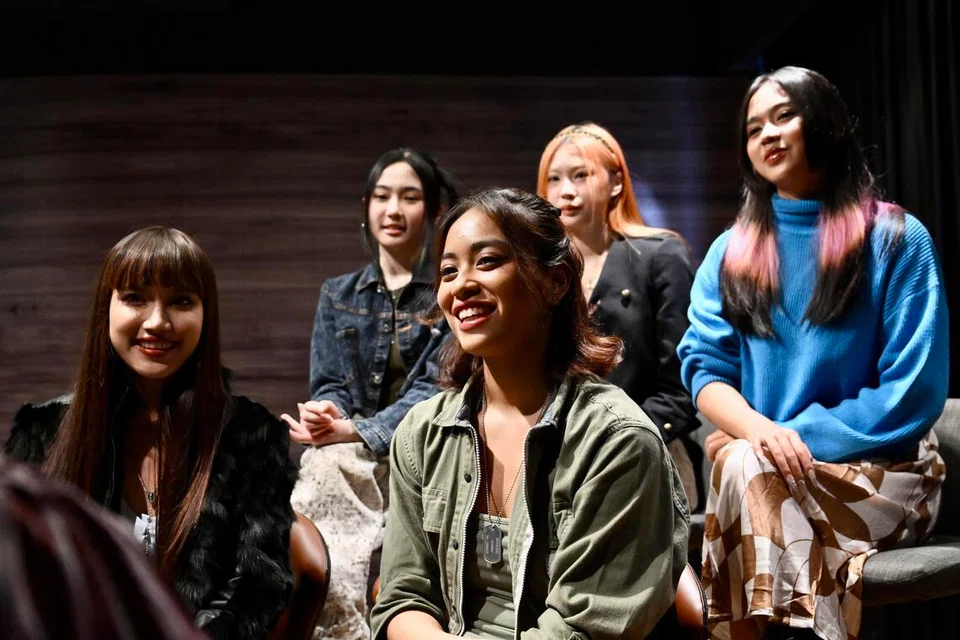 kumpulan wanita, Marbles, Hompimpa, beverly, kyka, tiffany, quilla, dani