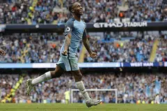 GEMBIRA TIDAK TERKATA: Bintang Manchester City, Raheem Sterling, berlari semasa meraikan gol keduanya - dan ketiga pasukan - semasa menentang West Ham United dinihari semalam. - Foto-foto REUTERS