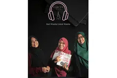 DAKWAH IKUT PERKEMBANGAN ZAMAN: (Dari kiri) Ustazah Azizah Abdul Jalil, Ustazah Latifah Yusoff dan Ustazah Nur'ashikin Mohd Yunos daripada Jabatan Pembangunan Keluarga Masjid Al-Istighfar menghasilkan pelbagai kandungan video dan podacast khusus buat Muslimah yang dimuat naik ke wadah Instagram yang dipanggil 'The Ladies Minaret' , antara lain untuk berdakwa secara santai dan meluas. - Foto BH oleh NUR DIYANA TAHA
