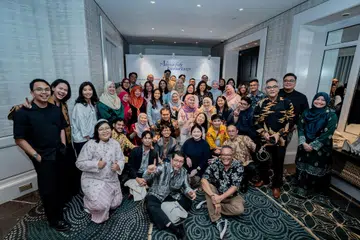 
Kakitangan Berita Harian di majlis Anugerah Jauhari 2025 pada 7 November. Akhbar itu menjalani transformasi sejak 2023 dengan menyuntik kesegaran dalam kandungannya, meluaskan jangkauan digital serta mengukuhkan hubungan dengan masyarakat.