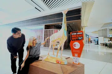 Nur Iman Sumani, Diamond Nabilah Misson, Suntec City