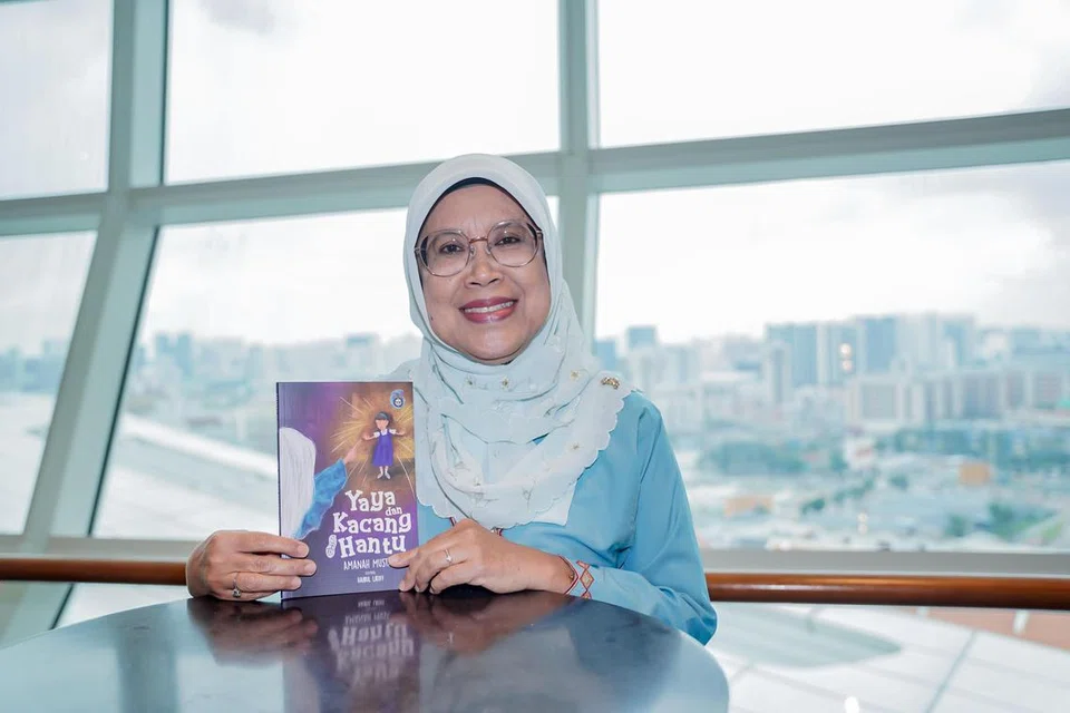 BUKU CERITA BARU: Buku ‘Yaya dan Kacang Hantu’, tulisan Cik Amanah Mustafi, menceritakan tentang kisah budak berusia 10 tahun, Yaya, yang sering dibuli rakan sekolahnya, Lan. 