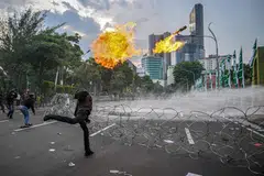 bom botol, Surabaya