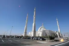 MASJID AL-FATTAH AL-ALEEM: Dapat menampung kira-kira 16,000 jemaah. - Foto EPA