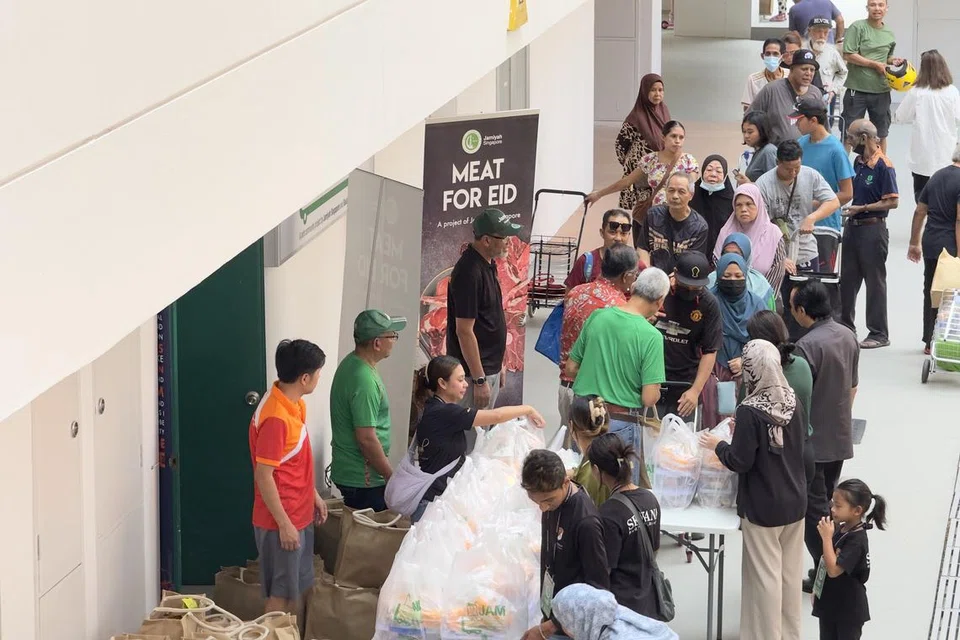 Program ‘Meat for Eid’ Jamiyah ini menyantuni masyarakat dengan pemberian daging, ayam dan barangan keperluan lain, bagi sambutan Hari Raya. 