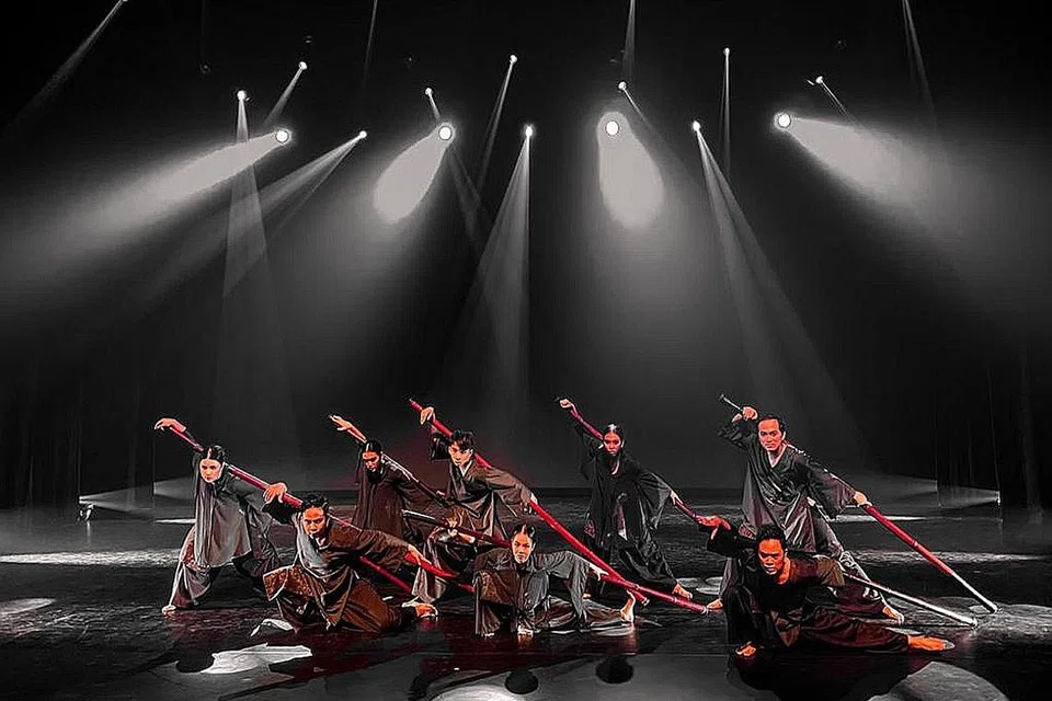 TARIAN MENARIK: Getaran sebuah tari kreasi baharu oleh Era Dance Theatre (EDT) yang dicipta oleh Dinie Dasuki khusus untuk Festival Muara 2020. - Foto ERA DANCE THEATRE