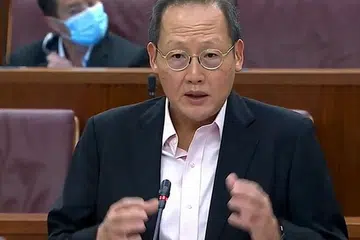TAN SEE LENG: Jelaskan tentang Ceca di Parlimen semalam. - Foto MCI