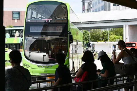 Pengendali bas Go-Ahead Singapore mengambil langkah untuk menangani aduan, selepas pengguna pengangkutan awam di Tampines mengadu bahawa perjalanan harian bas mereka semakin tidak menentu.