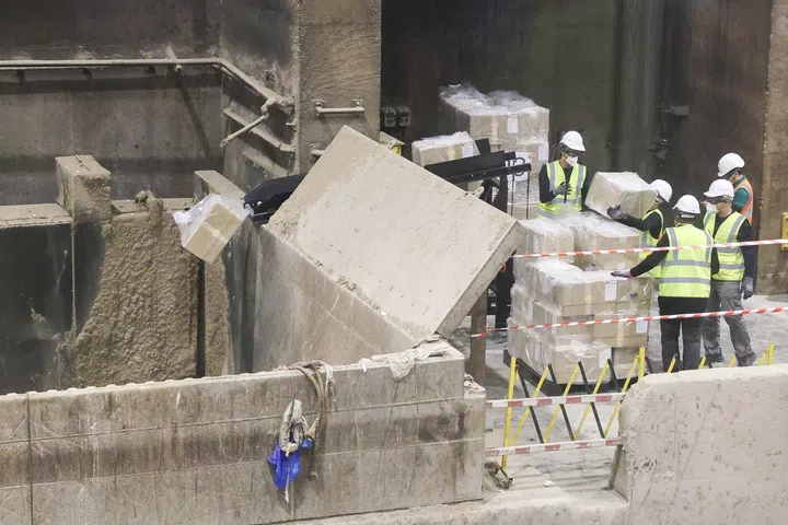 pilihan raya umum 2025, ge2025, kertas undi, dibakar