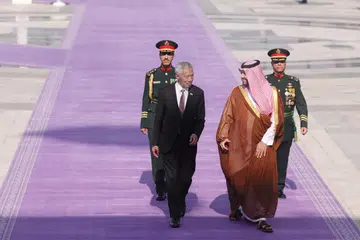 Perdana Menteri, Encik Lee Hsien Loong, menemui Putera Mahkota dan Perdana Menteri Arab Saudi, Putera Mahkota Mohammed Salman Al Saud, di Arab Saudi pada 2023.