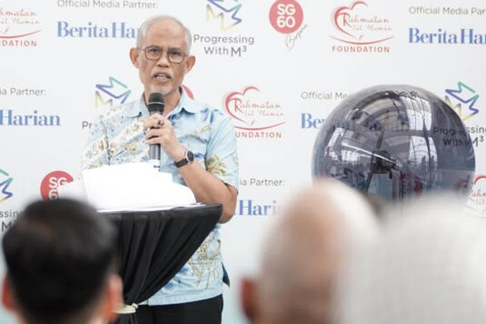 Encik Masagos Zulkifli menyampaikan ucapan sebelum pelancaran inisiatif projek pengumpulan dana ‘Tindakan SG60 M³: Menghubung, Menyumbang & Mengambil Berat - Bantuan bagi Gaza’ di Bazar Raya di Wisma Geylang Serai pada 1 Mac. 