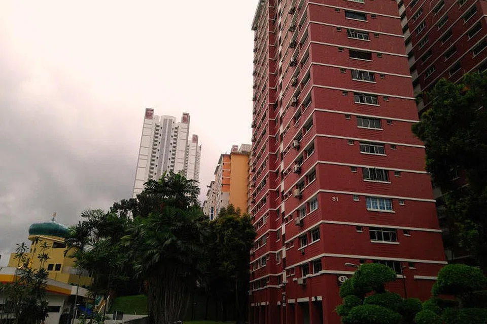 LEBIH BANYAK PILIHAN: Geran Perumahan CPF Dipertingkat menambah pilihan bagi pembeli HDB kali pertama dan menjadikan flat lebih dimampui. 
