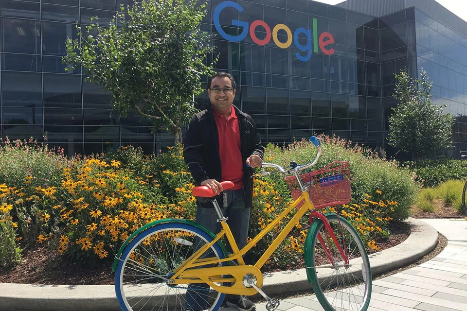 LATIHAN AMALI MEMBUKA PINTU: Encik Muhammad Haji Mohsin, tidak menyangka program latihan amali musim panas di Institut Teknologi Massachusetts (MIT) di Boston di mana beliau mencipta permainan prototaip telah membuka peluang baginya untuk 'dicari' syarikat teknologi berbilang negara, Google.
