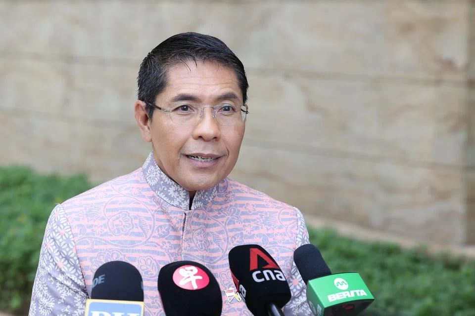 HARGAI CABARAN MASING-MASING: Menteri di Pejabat Perdana Menteri yang juga Menteri Kedua (Ehwal Luar merangkap Pendidikan), Dr Mohamad Maliki Osman, berkata adalah penting bagi Brunei dan Singapura memahami cabaran masing-masing supaya kededua negara boleh bekerjasama dalam bidang baru.