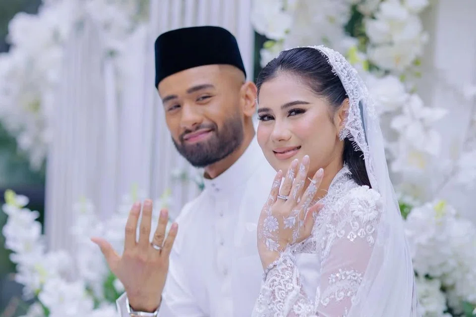 Pasangan pelakon, Redza Rosli (kiri) dan Bella Hanna, berkahwin pada Jun 2024 selepas mengenali satu sama lain di set penggambaran drama, ‘Luruhnya Bunga Cinta’. 