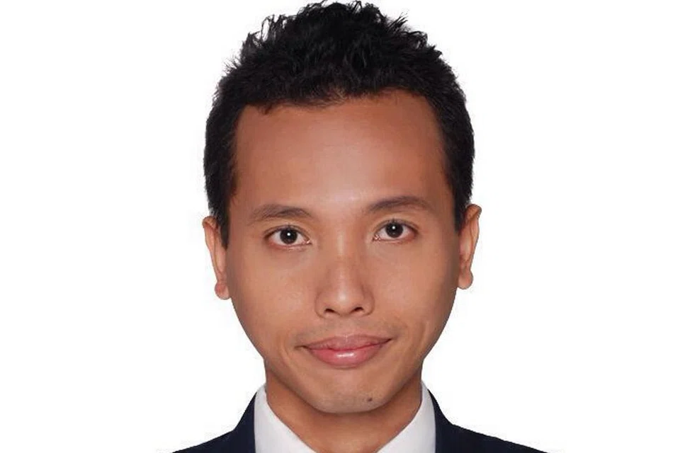 ENCIK SAIFUL: Bincangkan peri pentingnya membeli insurans perjalanan. 