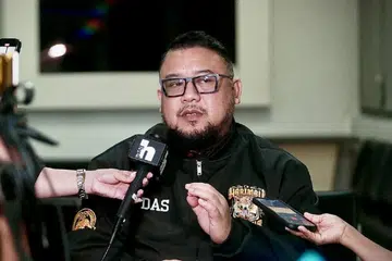 Pengarah dan pelakon Malaysia, Datuk Afdlin Shauki mendakwa dirinya terkait dengan kontroversi itu mungkin disebabkan ada pihak tidak berpuas hati dengannya.