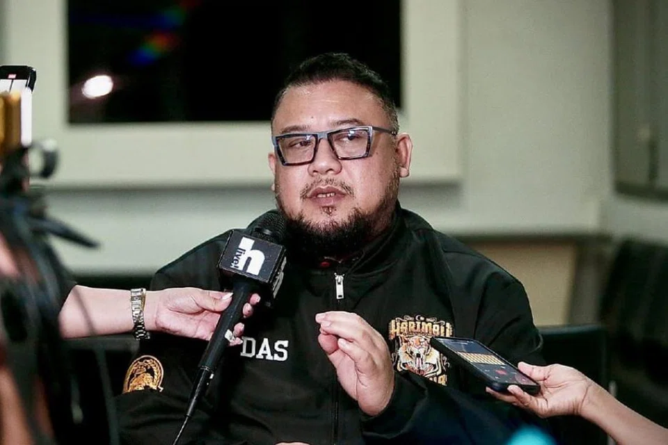 Pengarah dan pelakon Malaysia, Datuk Afdlin Shauki mendakwa dirinya terkait dengan kontroversi itu mungkin disebabkan ada pihak tidak berpuas hati dengannya.