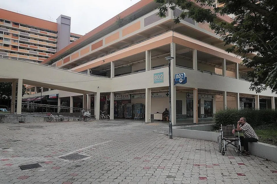 LAPANGAN KOSONG: Lapangan di French Road dekat Jalan Besar hampir kosong. - Foto BH oleh JASON QUAH