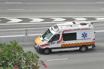 JEJAS MASA RESPONS: Pasukan Pertahanan Awam Singapura (SCDF) telah memberi amaran bahawa orang ramai mungkin menghadapi kelewatan dalam masa respons untuk ambulans, terutamanya bagi kes perubatan yang kurang kritikal, kerana purata jumlah panggilan harian ‘995’ meningkat pada minggu pertama Disember.