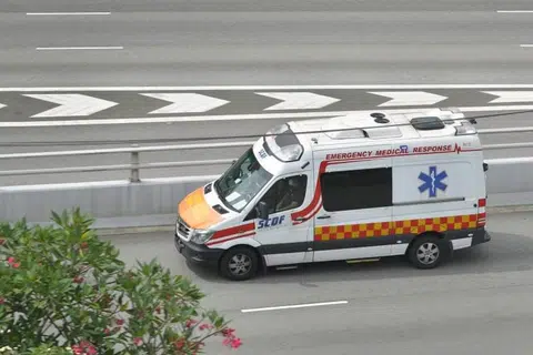 JEJAS MASA RESPONS: Pasukan Pertahanan Awam Singapura (SCDF) telah memberi amaran bahawa orang ramai mungkin menghadapi kelewatan dalam masa respons untuk ambulans, terutamanya bagi kes perubatan yang kurang kritikal, kerana purata jumlah panggilan harian ‘995’ meningkat pada minggu pertama Disember.