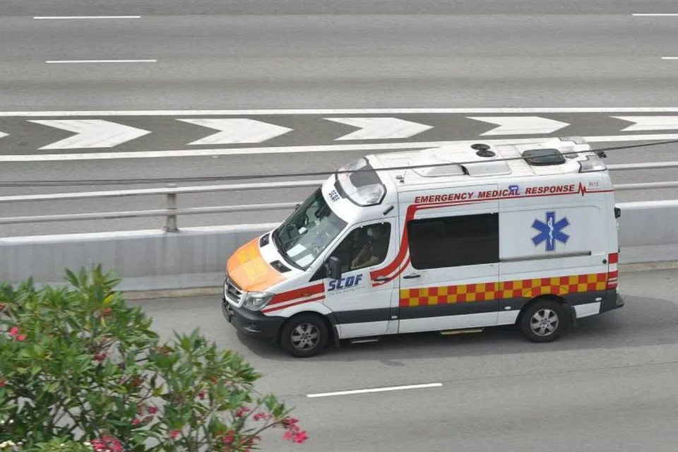 JEJAS MASA RESPONS: Pasukan Pertahanan Awam Singapura (SCDF) telah memberi amaran bahawa orang ramai mungkin menghadapi kelewatan dalam masa respons untuk ambulans, terutamanya bagi kes perubatan yang kurang kritikal, kerana purata jumlah panggilan harian ‘995’ meningkat pada minggu pertama Disember.