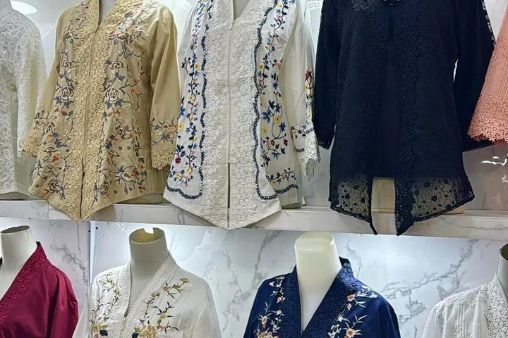 jakarta, bandung, shopping raya, baju raya, kuih raya, whoosh
