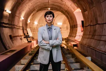 NURUL AINI: Mahu beri selebriti lain peluang menggenggam piala Personaliti Wanita Popular