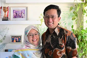 Pasangan suami isteri muda, Encik Syafiq Sunardi dan Cik Far’ain Jaafar, terbuka hati untuk menjaga anak titipan sebagai satu usaha membantu masyarakat. 