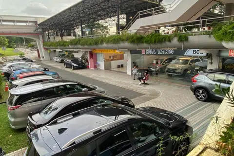 TAPAK DIKOSONGKAN: Tapak Turf City di Bukit Timah akan dikosongkan pada 31 Disember 2023 untuk memudahkan kerja pembangunan semula bagi kawasan kejiranan baru. 