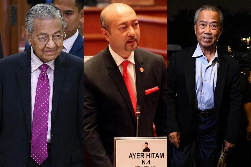 PEREBUTAN KUASA: (Dari kiri) Tun Dr Mahathir Mohamad, Datuk Seri Mukhriz Mahathir dan Perdana Menteri Muhyiddin Yassin bersama-sama mengasaskan Bersatu pada 2016 ketika mereka meninggalkan parti Umno yang memerintah ketika itu. 