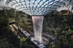 JEWEL DIIKTIRAF: Tarikan terkini di Lapangan Terbang Changi, Jewel, menerima Anugerah Juri Khas di acara Anugerah Mapic tahun ini.