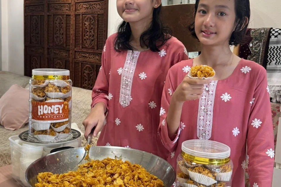 Honey Cornflakes SG, hbb, Alya Inara Azhar, Azra Alesha Azhar, Syra Gulam