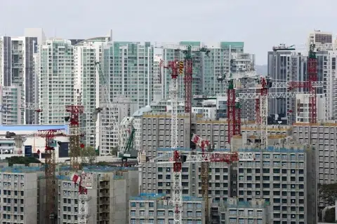hdb, baki flat, bto