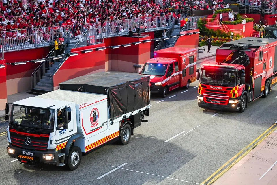 Pasukan Menyelamat dan Bantuan Bencana (Dart), Pasukan Pertahanan Awam Singapura (SCDF) , Kenderaan Utiliti DART (DUV), Kenderaan Anjing Penyelamat (RDT)
