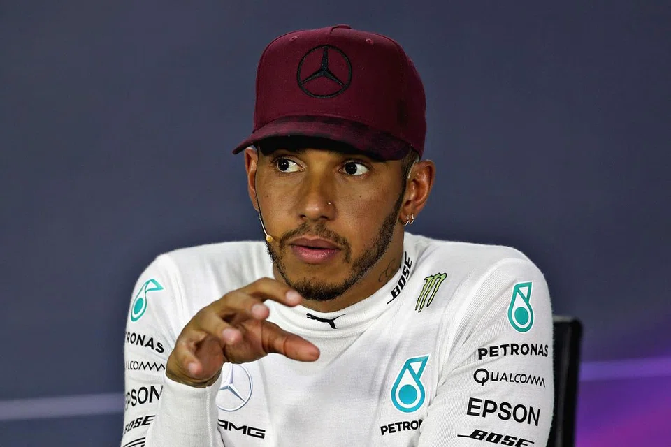 'MESTI MENANG': Lewis Hamilton berazam menjuarai perlumbaan yang berlangsung di tanah airnya hujung minggu ini. - Foto AFP