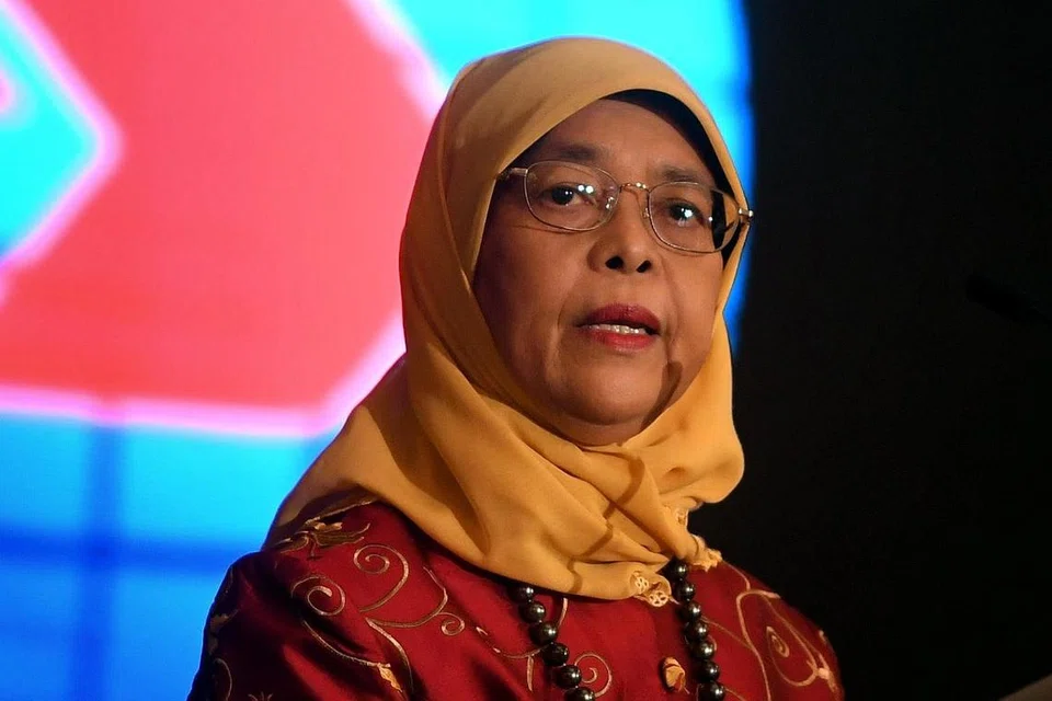 PRESIDEN HALIMAH: Turut menarik perhatian bahawa misi Sata untuk menggalak kesihatan sepanjang hayat adalah sejajar dengan usaha Kementerian Kesihatan (MOH) bagi menyediakan penjagaan kesihatan yang bermutu tinggi bagi Singapura. - Foto fail
