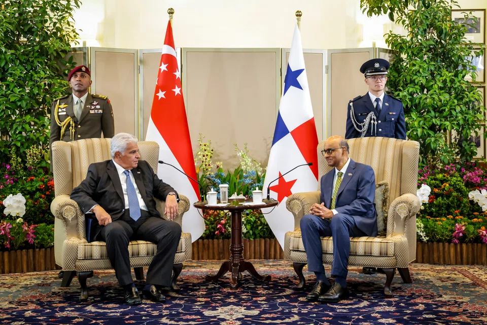 Presiden Panama, Singapura, kerjasama dua hala