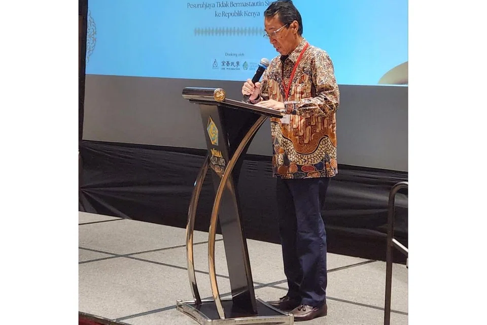 UCAPAN KETUA SATU ASAS '50: Ketua Satu ASAS '50 Cikgu Suraidi Sipan menyampaikan ucapannya semasa acara itu. 