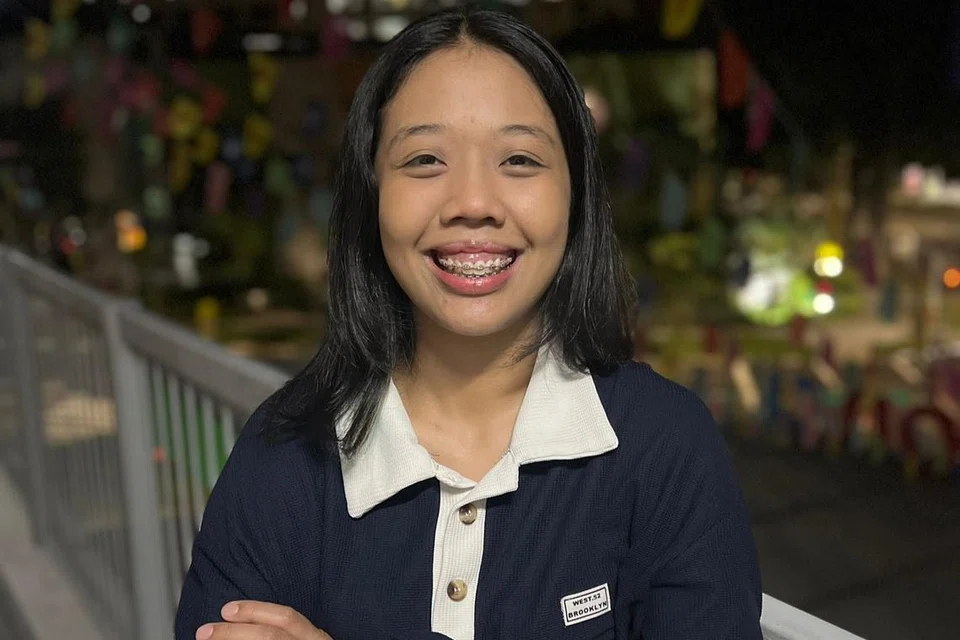 Cik Zaphia Arisha Solomon Dona Jr, 20 tahun, ditawarkan menjadi Duta Tenaga pada 2021, di bawah Program Duta Tenaga (EAP) yang dikendalikan Penguasa Pasaran Tenaga (EMA). Program itu berlangsung selama dua tahun.