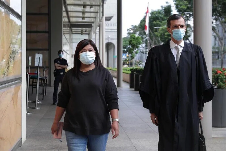 Cik Parti Liyani dan peguamnya, Encik Anil Balchandani. - Foto fail