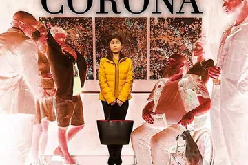 TERPERANGKAP DENGAN VIRUS: 'Corona' arahan pengarah kelahiran Iran, Mostafa Keshvari, yang kini berpangkalan di Canada, mengisahkan tentang sekumpulan jiran yang terbawa-bawa dengan kebimbangan dilanda koronavirus apabila jiran baru dari China terperangkap dalam lif bersama mereka. - Foto LAMAN MOSTAFA KESHVARI