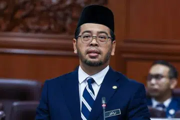 Timbalan Menteri di Jabatan Perdana Menteri (Hal Ehwal Agama), Senator Dr Zulkifli Hasan.