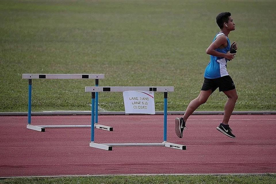 BOLEH DIGUNAKAN: 15 stadium terbuka ActiveSG masih boleh digunakan orang ramai sepanjang tempoh ini, namun perhimpunan berkumpulan tidak dibenarkan. - Foto BH oleh JASON QUAH