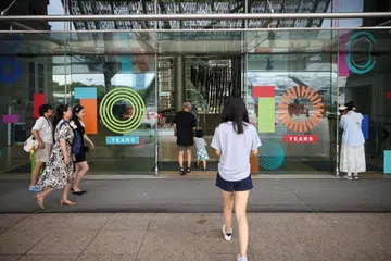 Satu notis mengenai pembukaan semula galeri tersebut telah disiarkan di laman maklumat pelawat di laman web Galeri Nasional Singapura, yang menyatakan galeri tersebut telah diisytiharkan selamat. 
