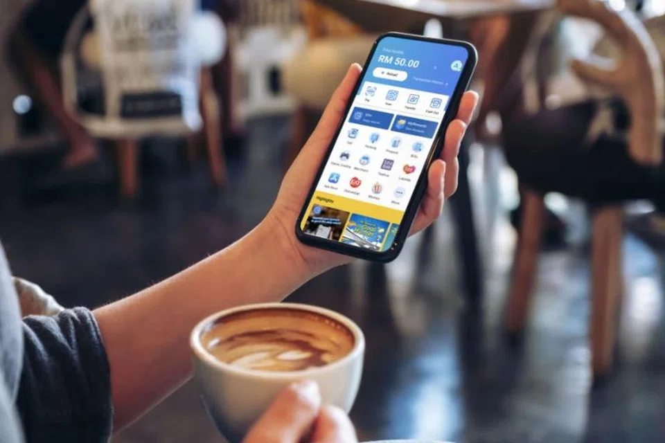 Pelancong asing dari Asean yang melawat Malaysia kini boleh membuat pembayaran tanpa tunai menerusi kod respons pantas (QR) dengan mendaftar Touch ‘n Go (TNG) eWallet (edompet).