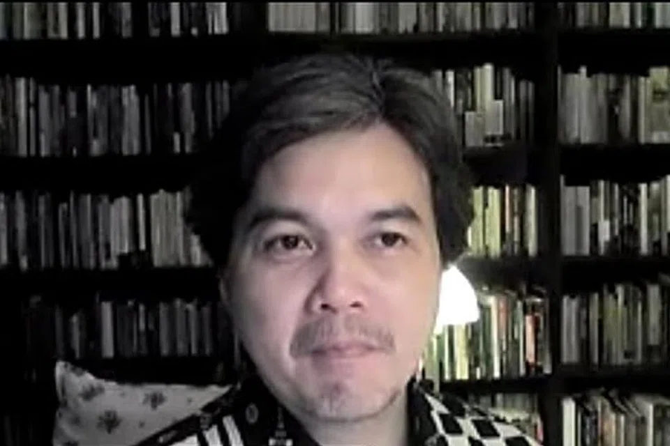 HALA TUJU, MASA DEPAN NU JADI TOPIK PERBINCANGAN: Webinar yang mengetengahkan Zamil Kanan Iseas-Institut Yusof Ishak, Dr Norshahril Saat sebagai moderator, menampilkan Encik Yahya sebagai penceramah ucaptama di samping dua penceramah lain - pensyarah kanan NUS, Dr Azhar Ibrahim (atas) dan Dr Philips Vermonte, dekan Fakulti Sains Sosial UIII. - Foto ISEAS 