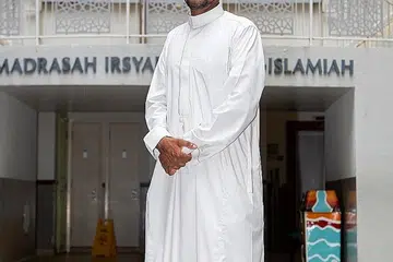 TANYA SOALAN: Ustaz Mohammad Khalid (atas), Ustaz Syaaban Isaahak Piperdy dan Ustaz Mohammad Hanafi Othman. - Foto fail