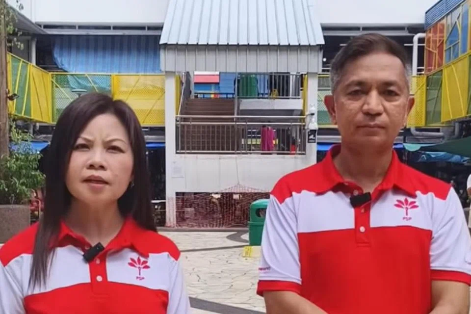 Mantan sukarelawan Parti Pekerja (WP), Encik Sumarleki Amjah (kanan), muncul sebagai antara wajah Parti Kemajuan Singapura (PSP) dalam siri video parti itu yang bertajuk, ‘Volunteers of PSP’. Di sebelah beliau ialah Cik Angela Oon, yang bertanding di GRC Nee Soon pada 2011 di bawah WP.