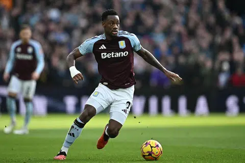 Penyerang Aston Villa, Jhon Duran, menarik perhatian banyak kelab dengan persembahannya untuk Villa musim ini.